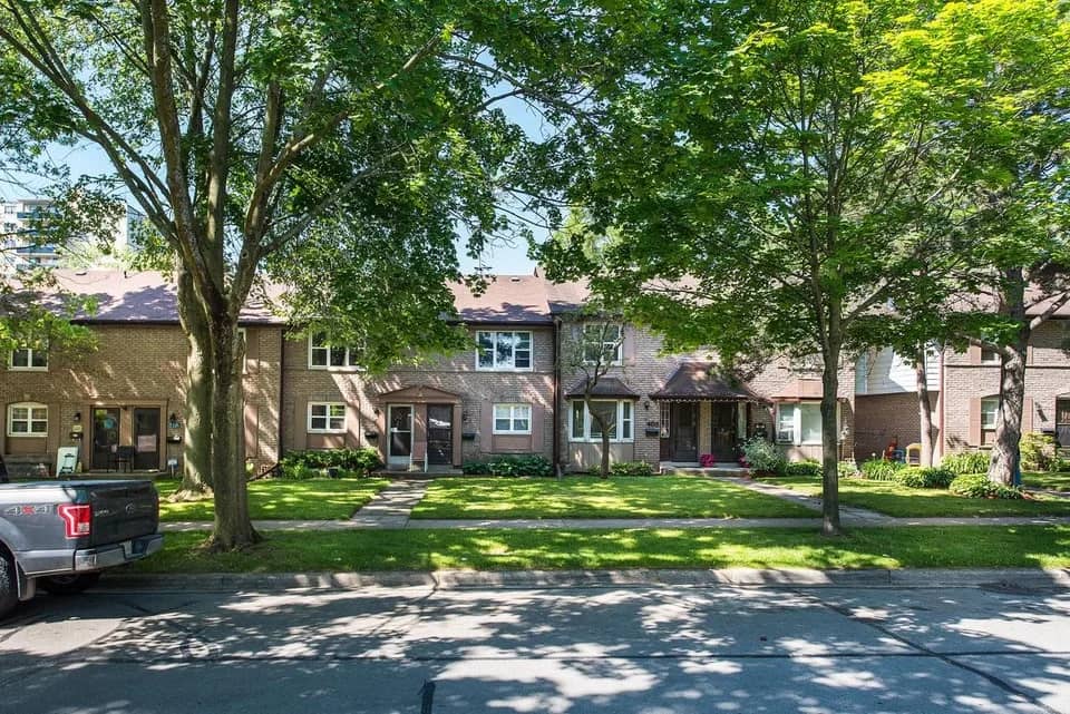 3 Bedroom Apartment for Rent - 452-560 ARLINGTON BLVD