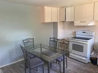 Longueuil 2 1/2 à louer, libre, semi meublé,