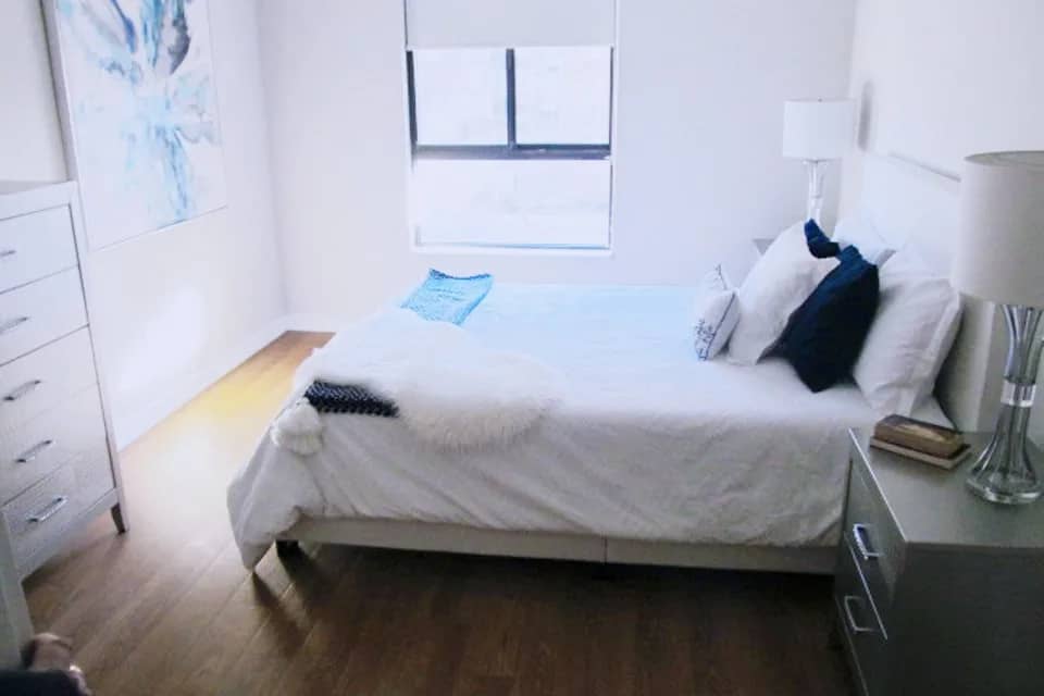 Beautiful 2 bdrm + Den to Rent at Bay Terrace Apartments!