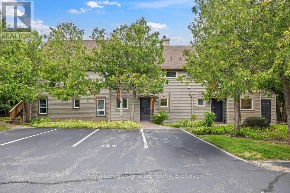 124 ESCARPMENT CRESCENT Collingwood, Ontario