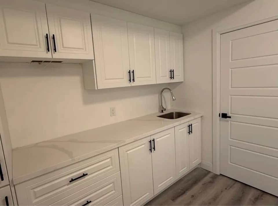 1 BED 1 BATH LUXURIOUS BASEMENT IN OAKVILLE