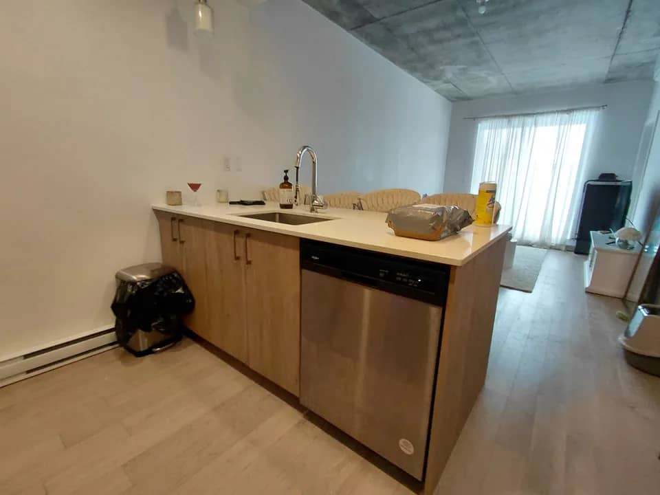 Condo 3-1/2 moderne 2e étage Métro Langelier