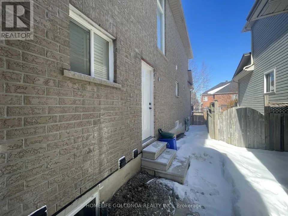 LOWER LEVEL - 66 ANTIQUE DRIVE Richmond Hill (Oak Ridges Lake Wi