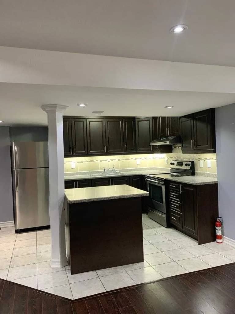 Open-Concept 1-Bedroom Basement – Near Transit & Shopping