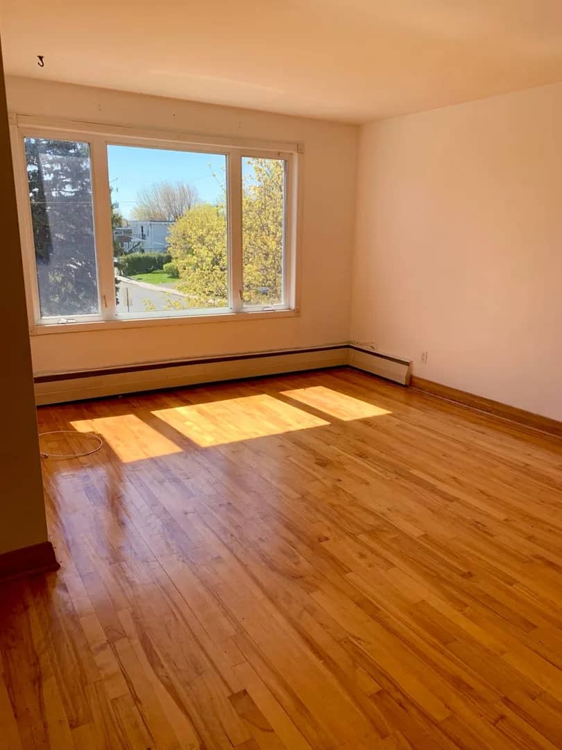 Brossard rental–5½ Apartment - 3 Bedrooms – Bright & Clean