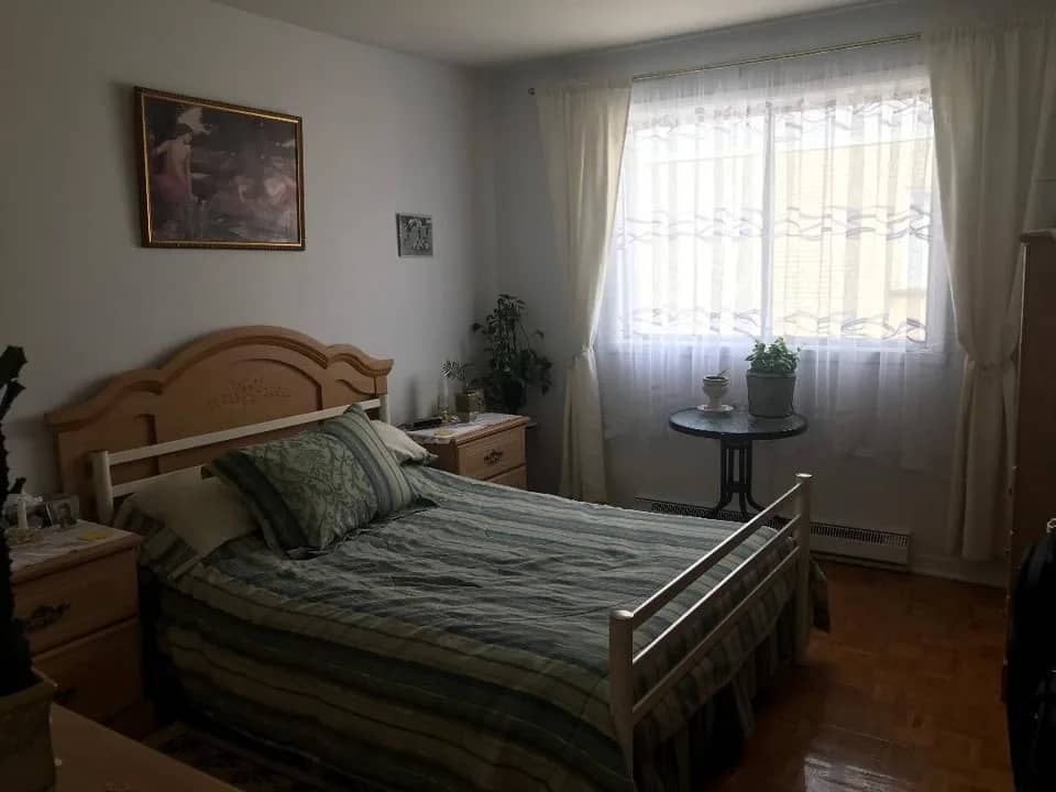 4.5 in Brossard, with new appliences