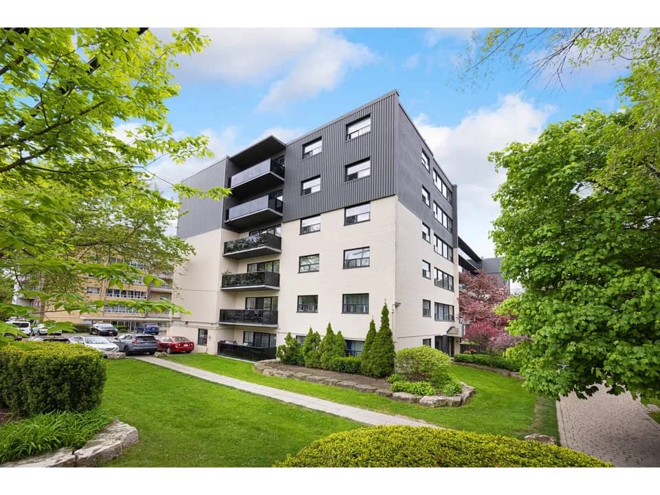 2 Bedroom Apartment for Rent - 70 Parkwoods Village Drive