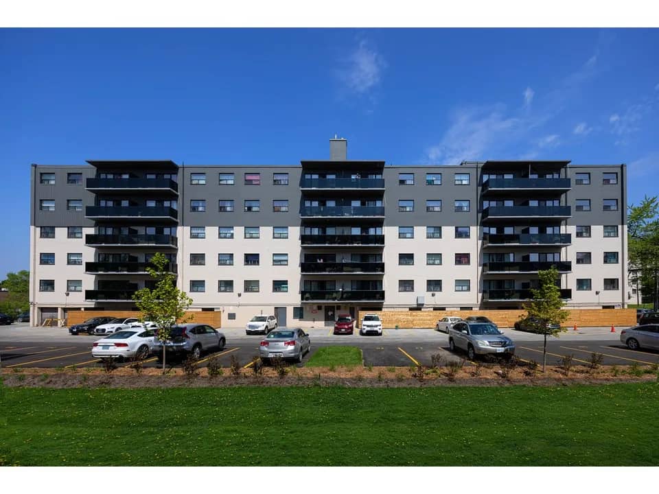 2 Bedroom Apartment for Rent - 70 Parkwoods Village Drive