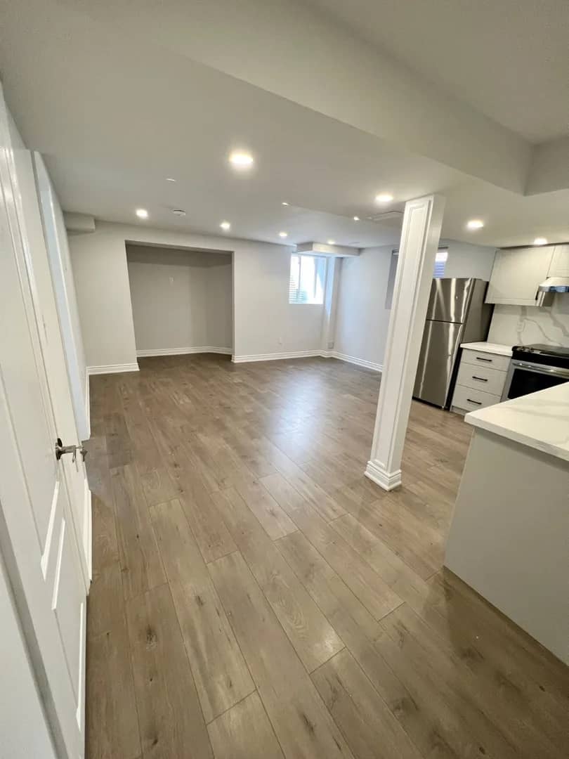 BEAUTIFUL 2 BEDS 1 BATH LEGAL BASEMENT FOR LEASE IN GEORGETOWN.