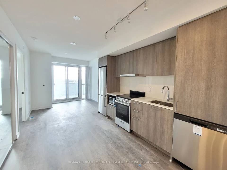 1BR & 2BR Brand New Condo units at Highway 7 & Jane St !!