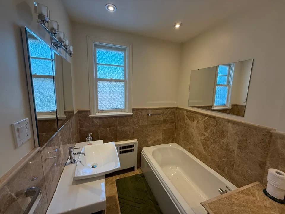 Apartment for rent in Côte-des-Neiges; 2 Bed, 1.5 Bath