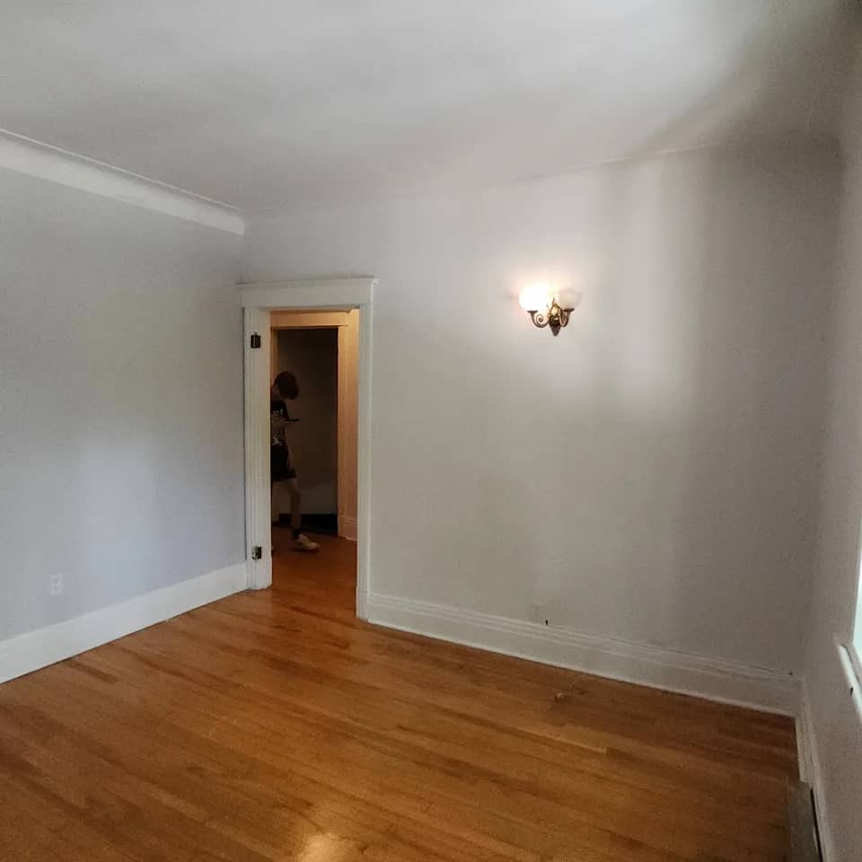 6 1/2 Upper Duplex Snowdon Metro Villa Maria CDN-NDG Queen Mary