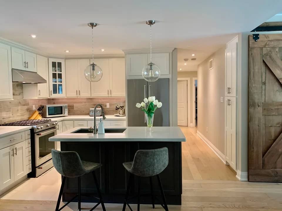 3 Bedroom - By the Lake - Burlington