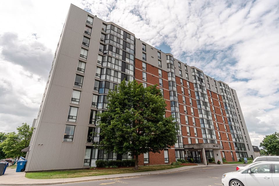 Photo 1 - Belleville 2 Bedroom Apartment for Rent: