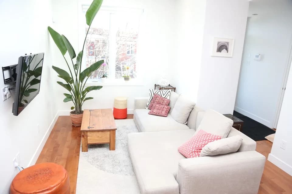 Condo meublé sur 2 étages: terrasse sur le toit, studio privé