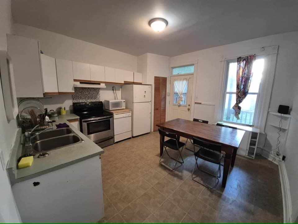 Photo 1 - Montreal Verdun centre 3beds ground floor