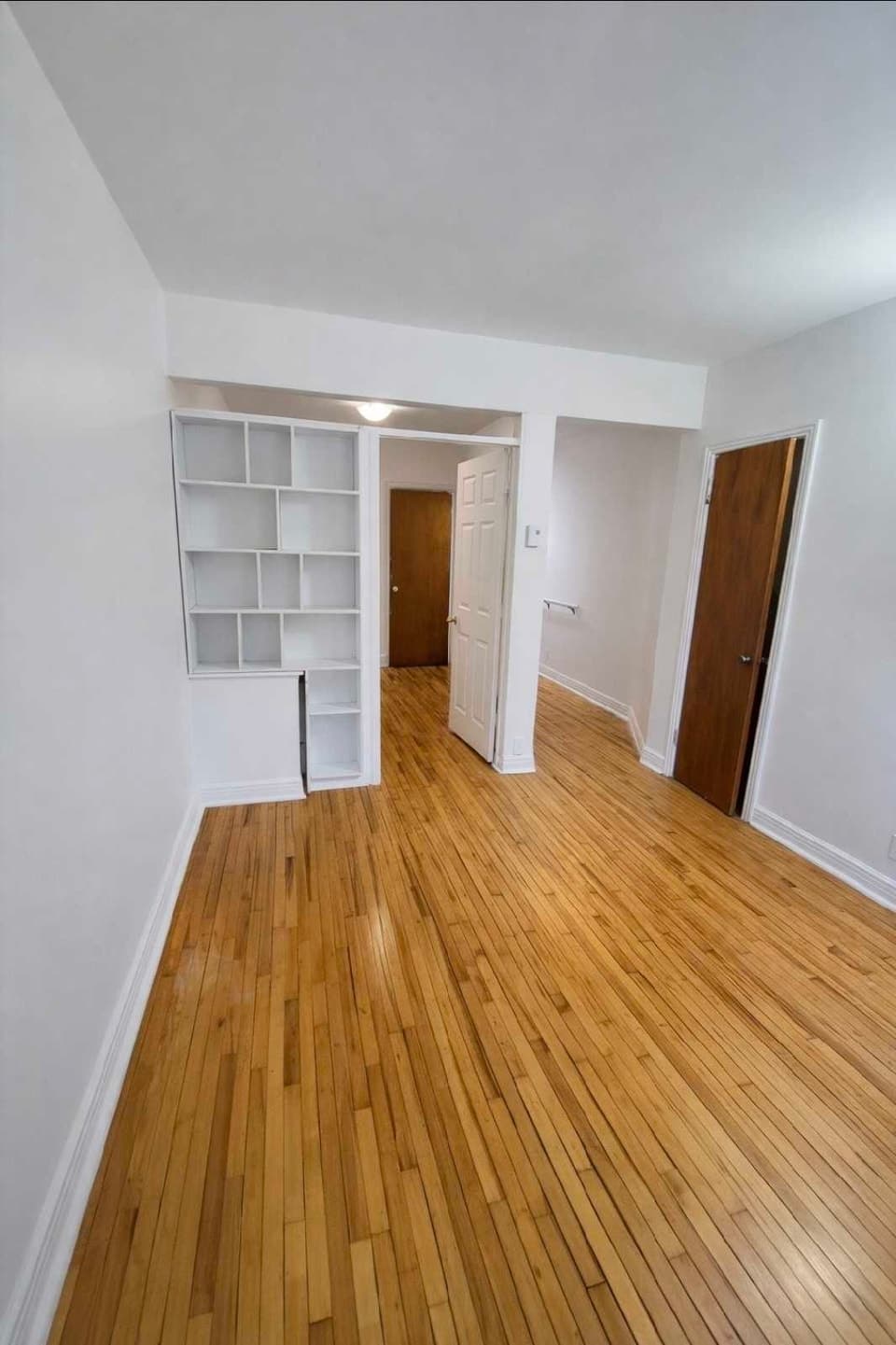 Photo 1 - Appartement 3 ½ Métro Parc 1er Mai!