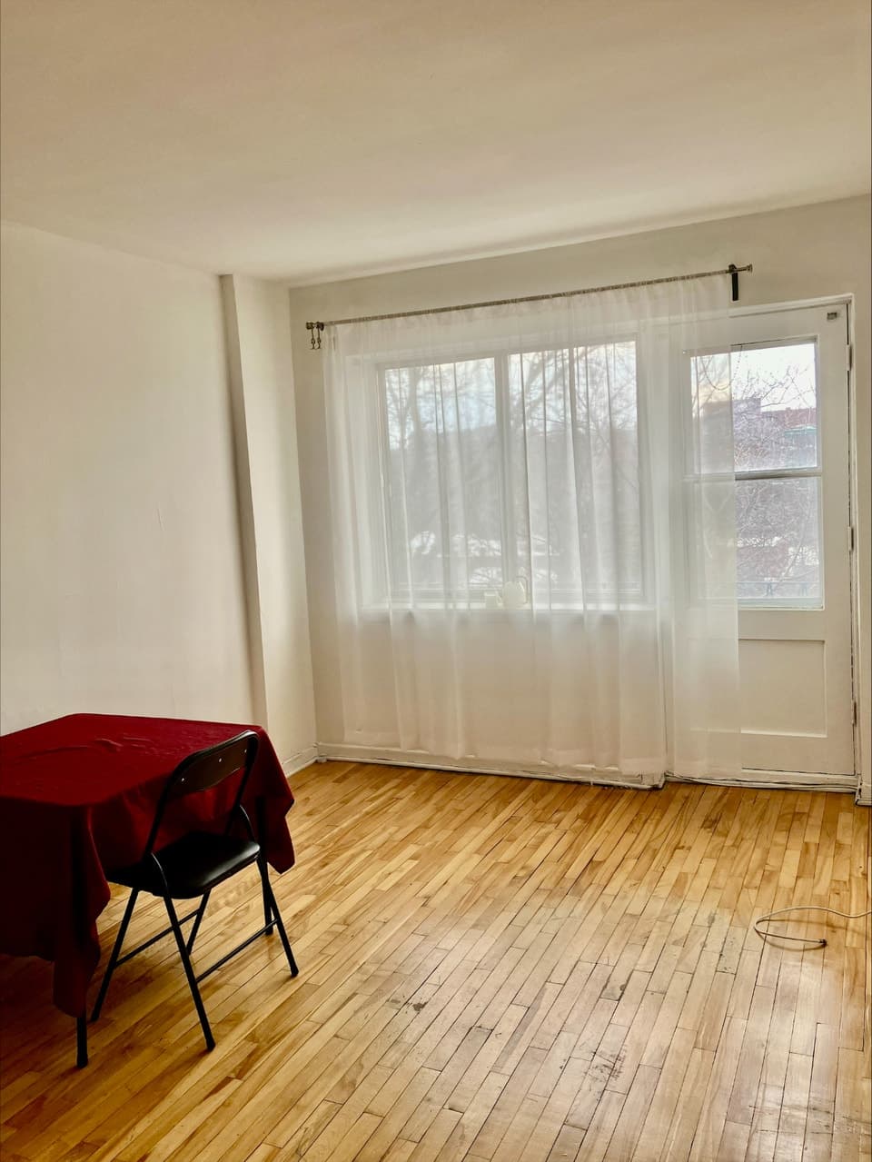 Photo 1 - Lease Transfer – 2 1/2  Furnished – Near Vendôme Metro – $1150