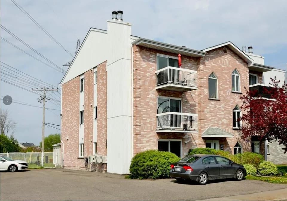 Location : Charmant condo 4 et demi sur la Rive-Sud de Montréal