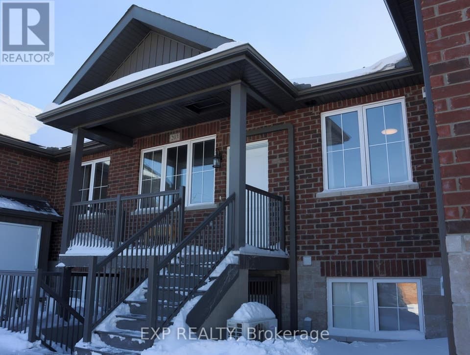 Photo 1 - 203 - 15 ARTHUR STREET Cramahe (Colborne), Ontario