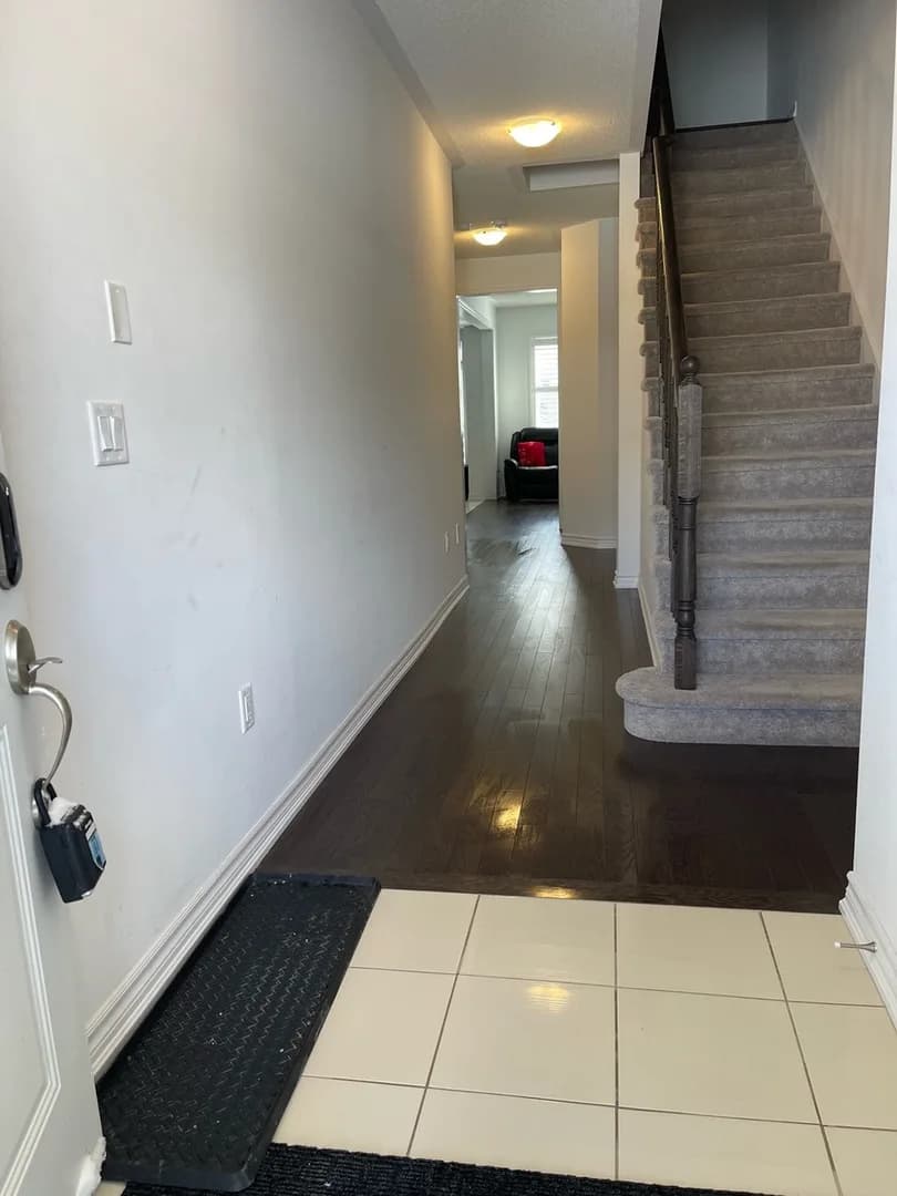 New brand town house for lease
