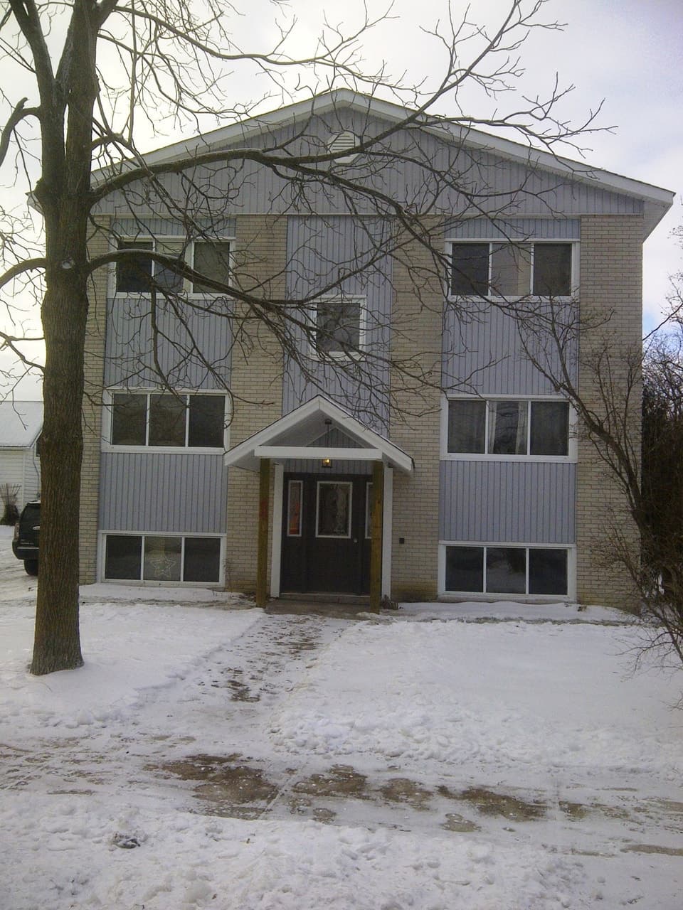 Photo 1 - Campbellford Seniors 2 Bdrm avail NOW All Inclusive $1800