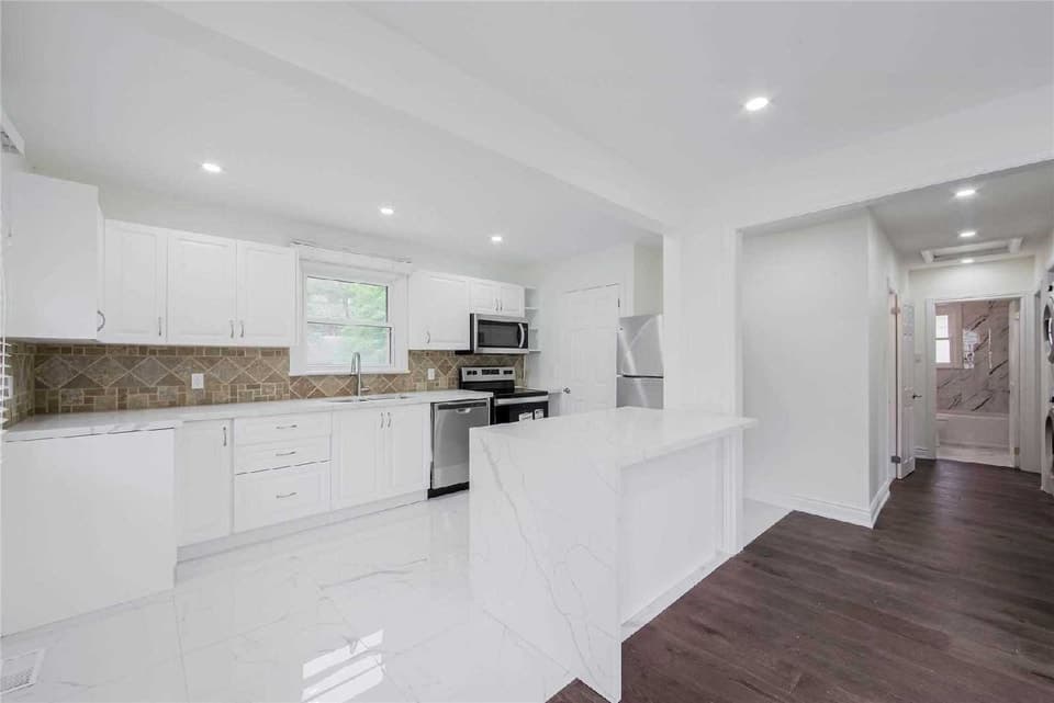 Photo 1 - Oakville House main floor for rental