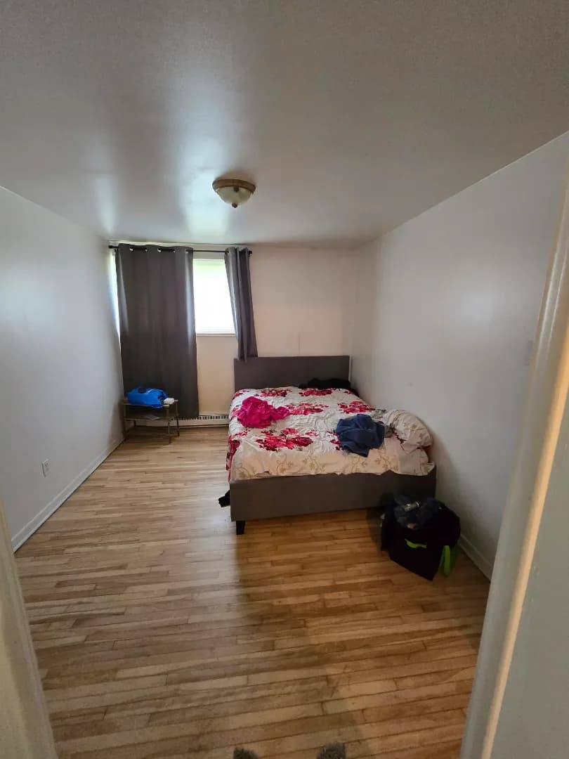 2½ à louer Sainte-Foy–Sillery–Cap-Rouge, Québec — photo 1 (Appartement 2½ à louer )