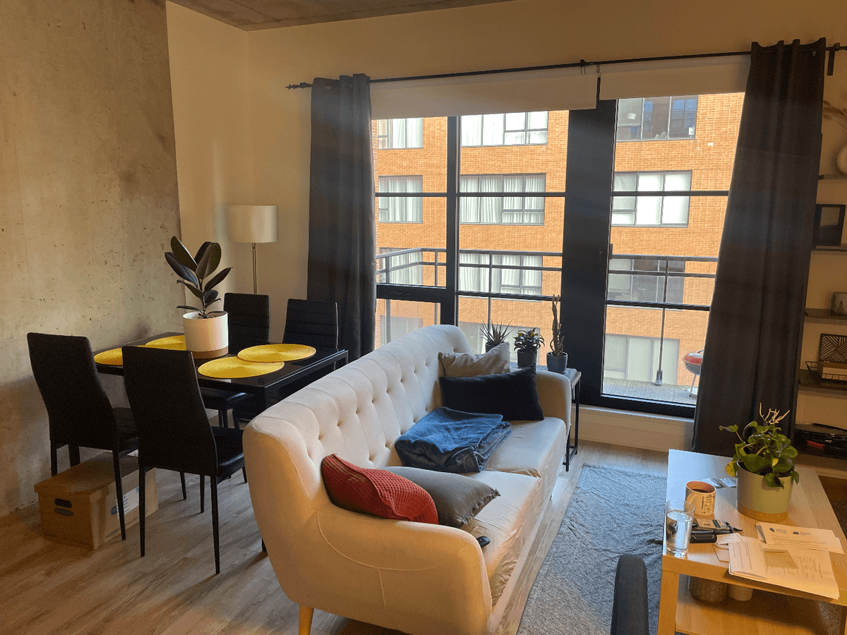 Studio à louer Ville-Marie, Montréal — photo 2 (Cession de bail – Grand studio tout inclus | Vieux-Montréal )
