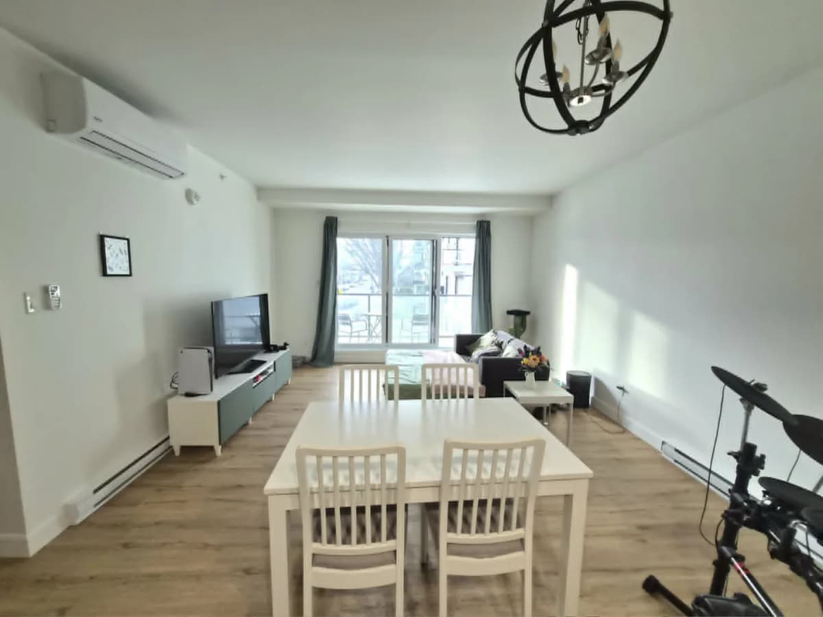 4½ à louer La Cité-Limoilou, Québec — photo 1 (Condo 4½ à Québec)