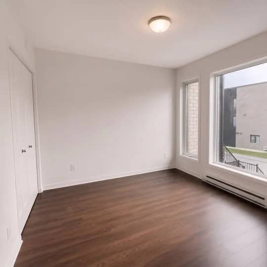 4½ à louer District de Deschênes, Gatineau — photo 4 (Grand 4½ lumineux à Aylmer, entrée privée et stationnement)