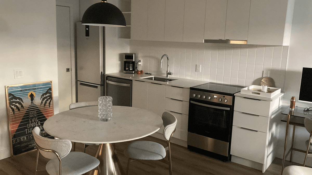3½ à louer Mercier - Hochelaga-Maisonneuve, Montréal — photo 2 (956 $/MOIS EFFECTIF – 4 MOIS DE LOYER PAYÉS – MELLEM GRACE DART)