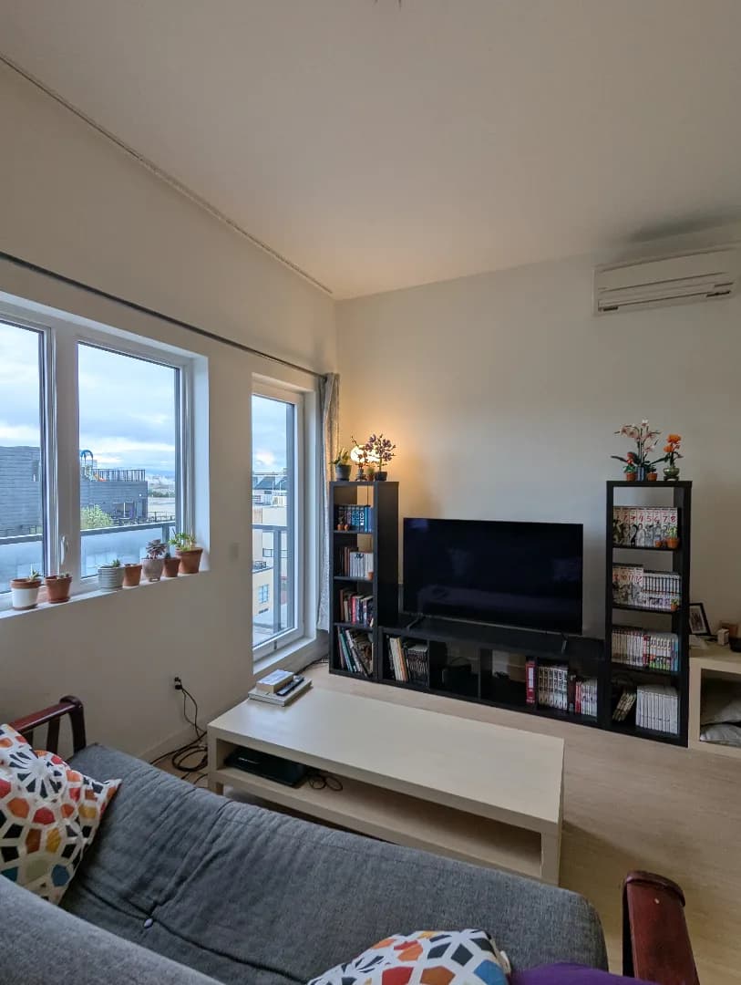 3½ à louer La Cité-Limoilou, Québec — photo 1 ( Lumineux 3½ tout inclus au 7e étage à Québec)