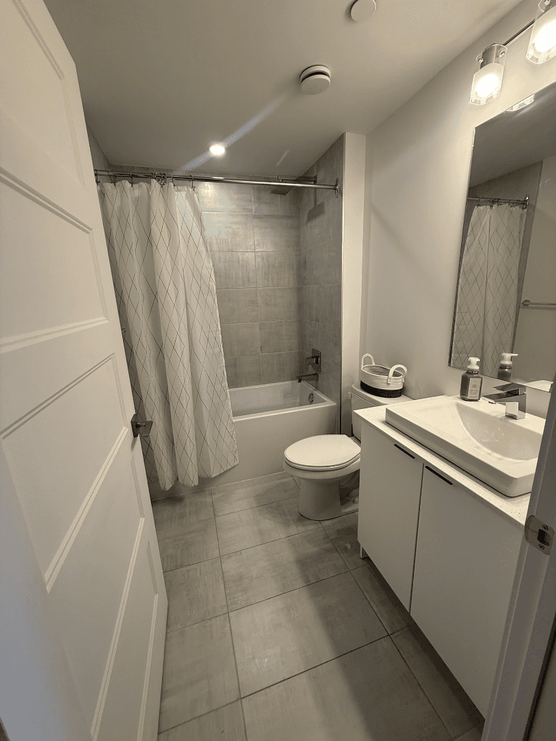 4½ à louer Hull, Gatineau — photo 7 ( Cession du bail , 4 1/2 / 2 SDB tout inclus)