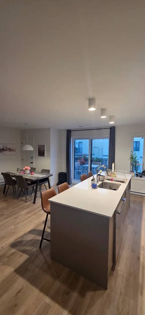 5½ à louer Les Rivières, Québec — photo 3 (Mois d'Octobre Payé!!! Maison 5½ à Québec)