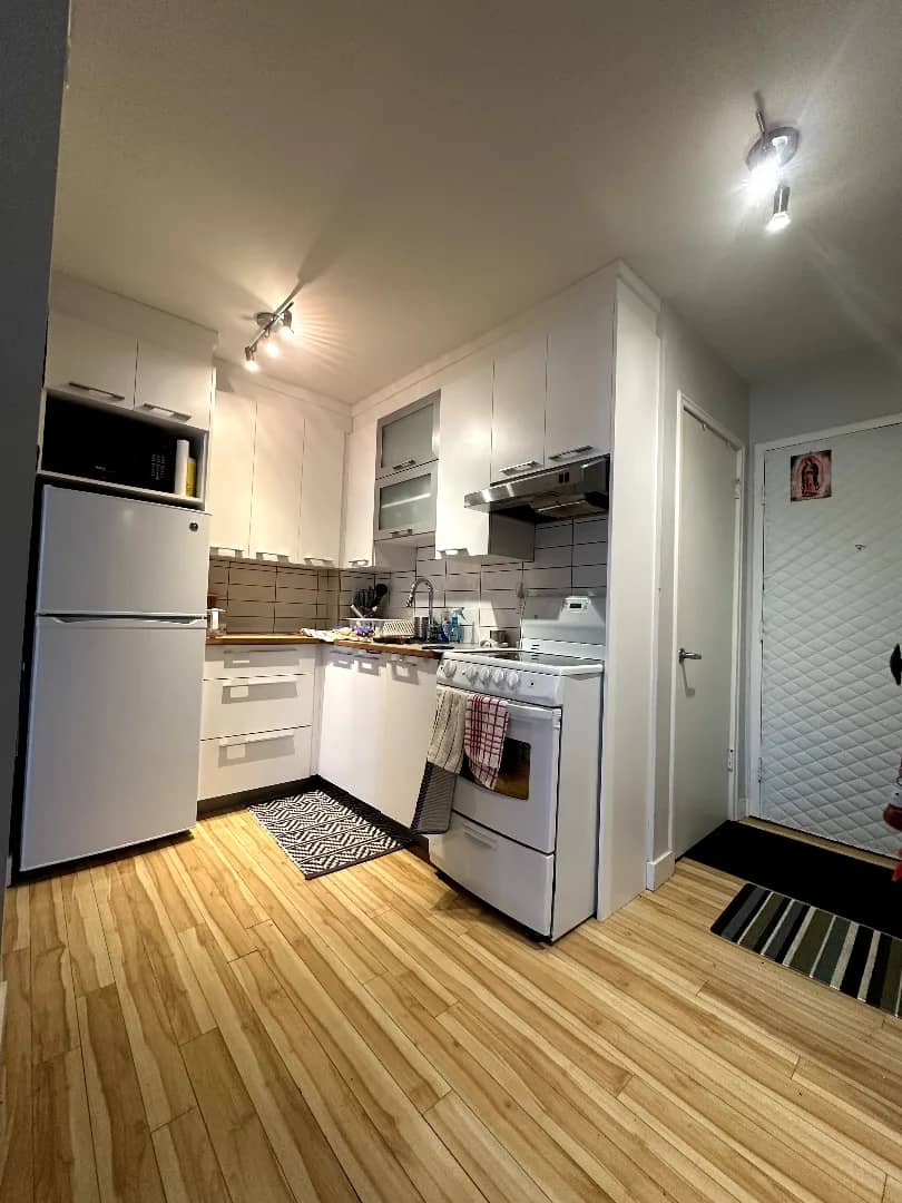 2½ à louer La Cité-Limoilou, Québec — photo 2 (Appartement de 2½ pièces à Québec)