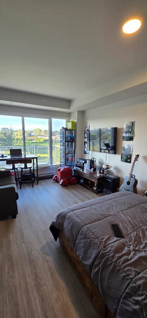 Studio à louer Les Rivières, Québec — photo 5 (Loft moderne au 8e étage, Nov. Payé)