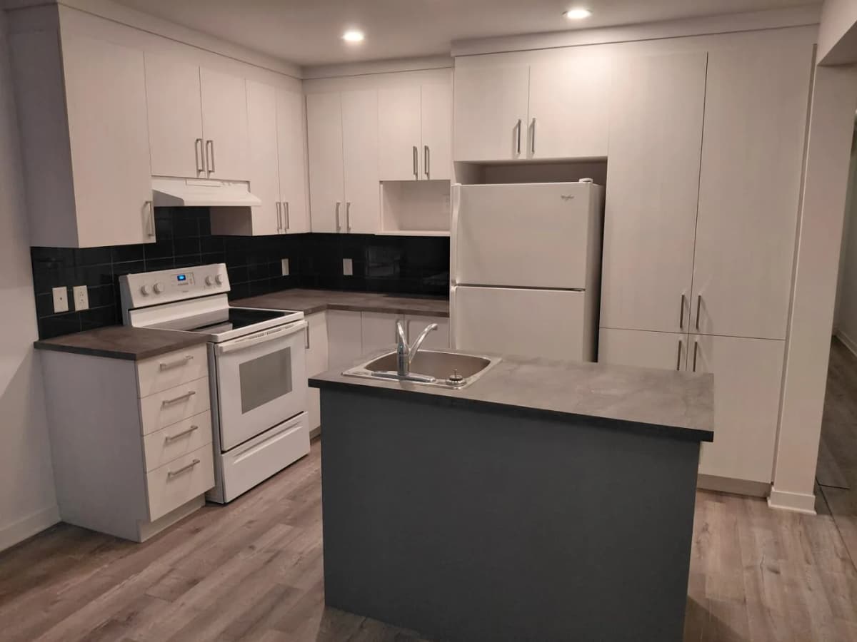 4½ à louer Ville-Marie, Montréal — photo 1 (Appartement 4½ à Montréal)