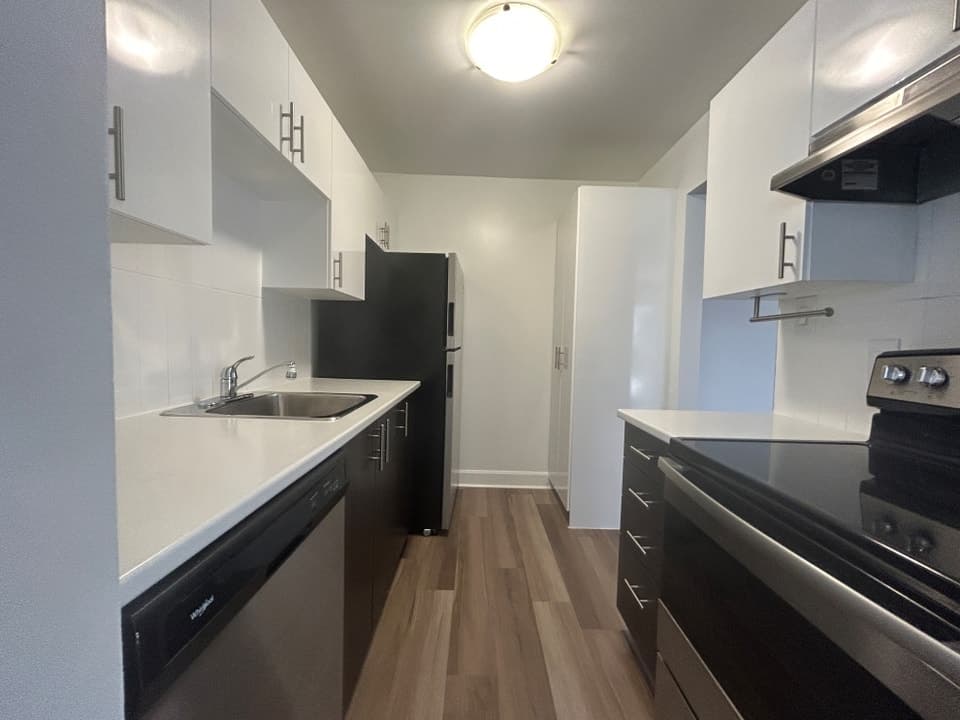 Photo 1 - Apartment for Rent at Hamilton Road, Trenton