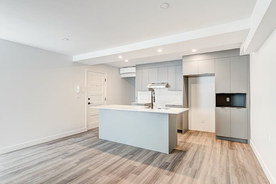 Photo 1 - Studio à louer / Metro Jarry / 1er Juin / 1795$ par mois